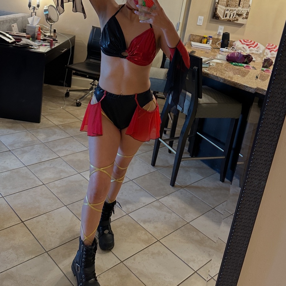 Jade Clark custom-made red queen two pieces and arm sleeves